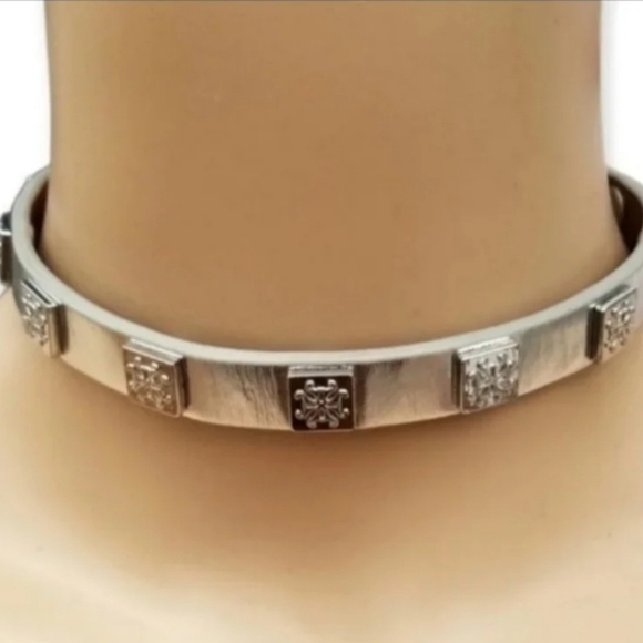 RUSTIC CUFF METALLIC SILVER COLLAR NECKLACE - Picture 1 of 6
